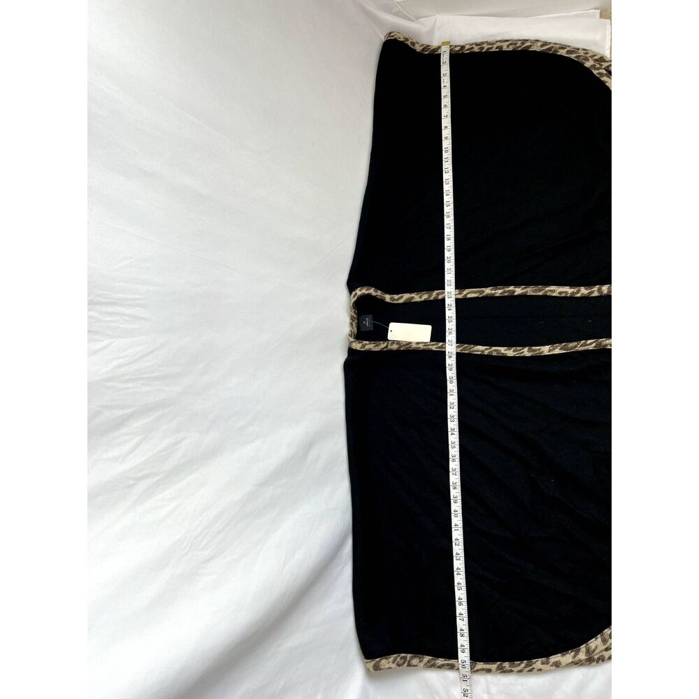 V Fraas Shawl Black Leopard Trim Mob Wife One Size Classy 90s 80s Retro Cape - Picture 7 of 8